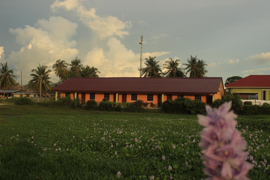 Tokman Inn Pantai Cenang  Exterior photo