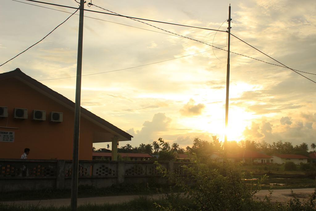 Tokman Inn Pantai Cenang  Exterior photo